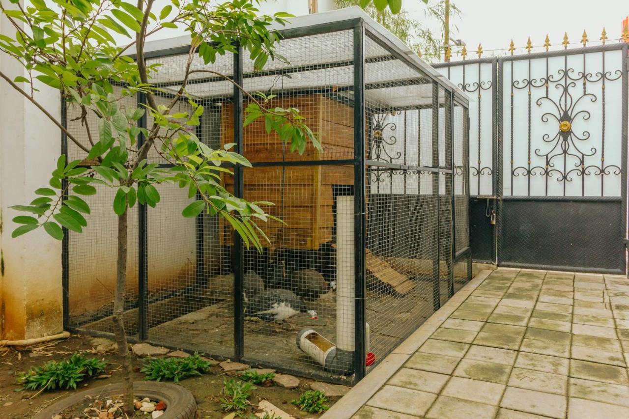Urbanest Inn House Slipi Jakarta Exterior foto